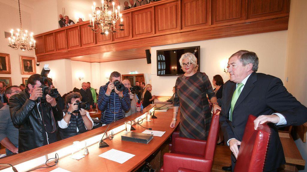 Bürgermeister Heinz Schaden tritt zurück, III