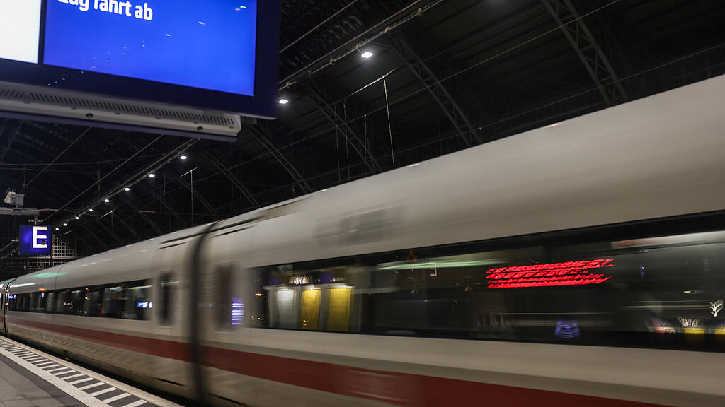 ICE ZUgunglück Trainsurferin