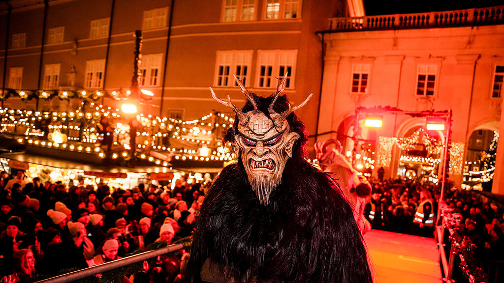 Der Krampuslauf am Christkindlmarkt