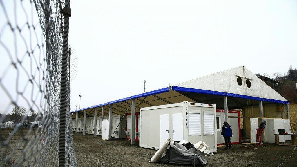 "Alte" Grenze Spielfeld wieder für Pkw passierbar
