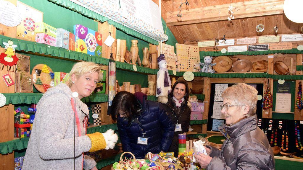 Adventmarkt in St. Leonhard