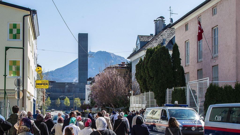 Türkei-Referendum: Andrang in Salzburg