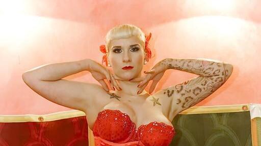 Burlesque Workshop mit TRONICAT LA MIEZ