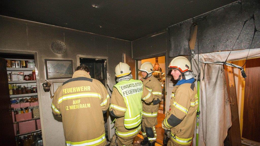 Niederalm: Brand fordert sechs Verletzte II