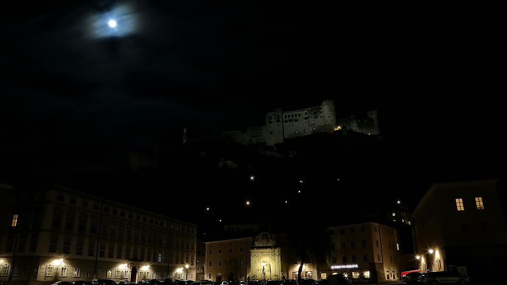 earth hour in salzburg
