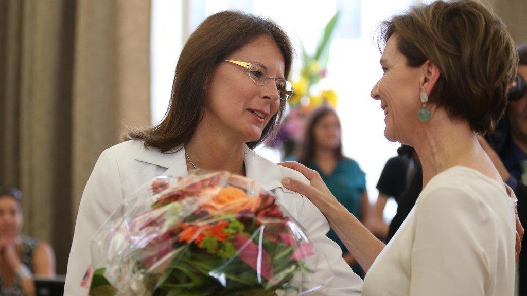 Neue Landesregierung angelobt, II