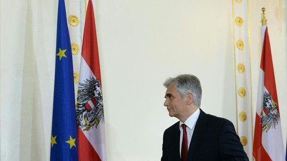 Werner Faymann legt alle Ämter zurück