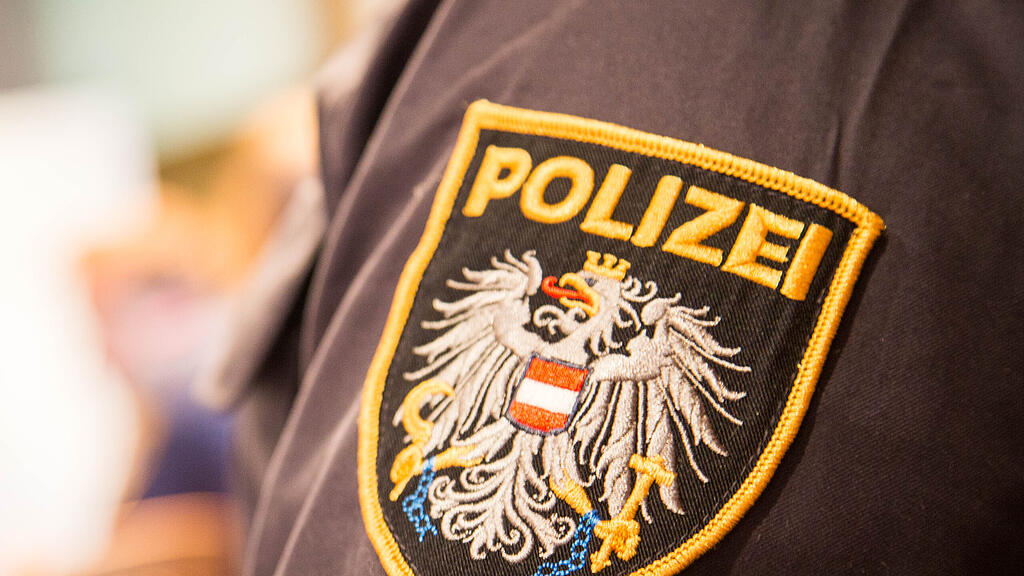 Die Täter gaben sich als Interpol-Polizisten aus (Symbolbild).