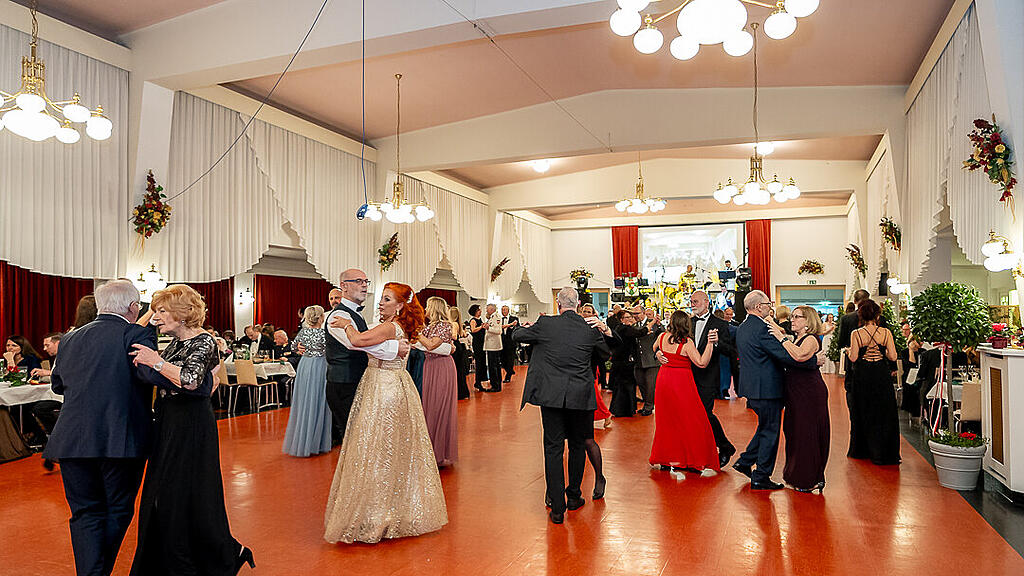 Offiziersball