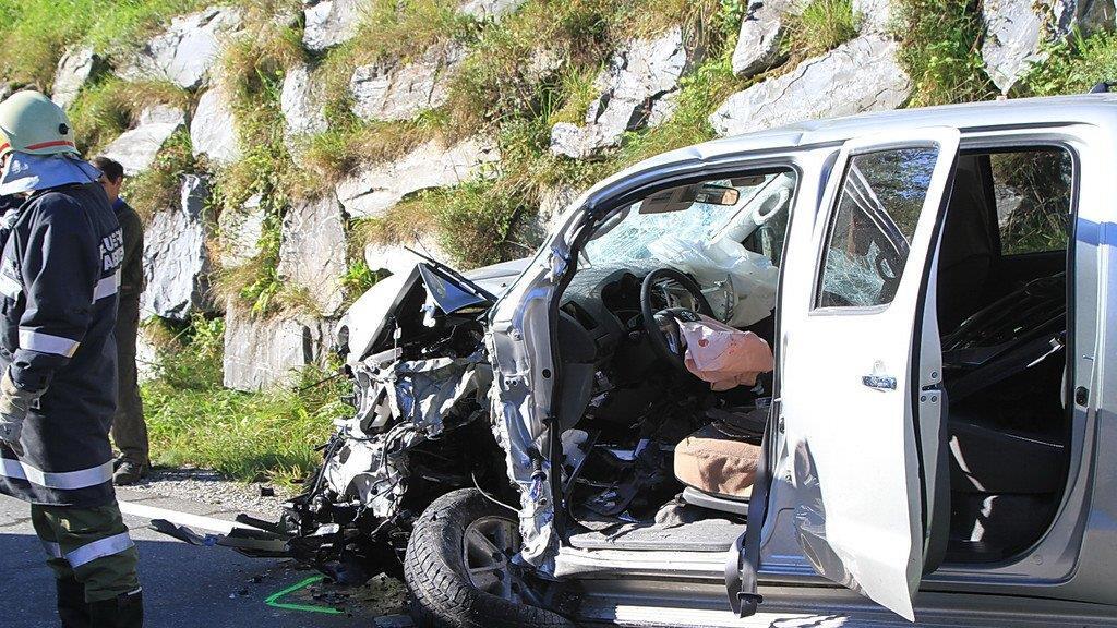 Bilder vom Unfall auf der B166