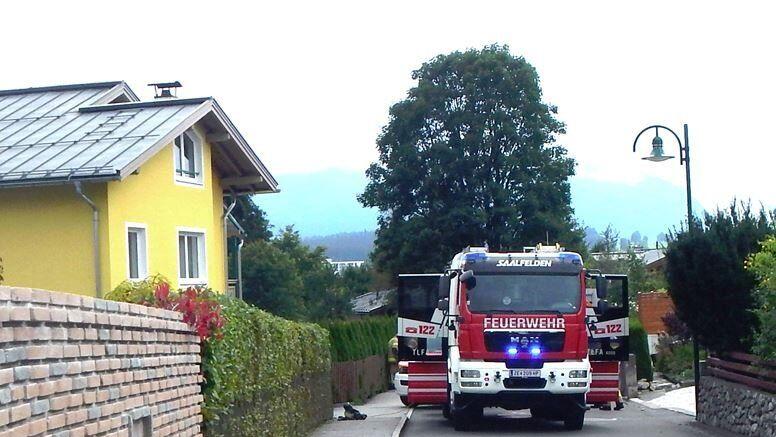 Rund 44 Mann der Feuerwehr waren zu dem Einsatz ausgerückt.