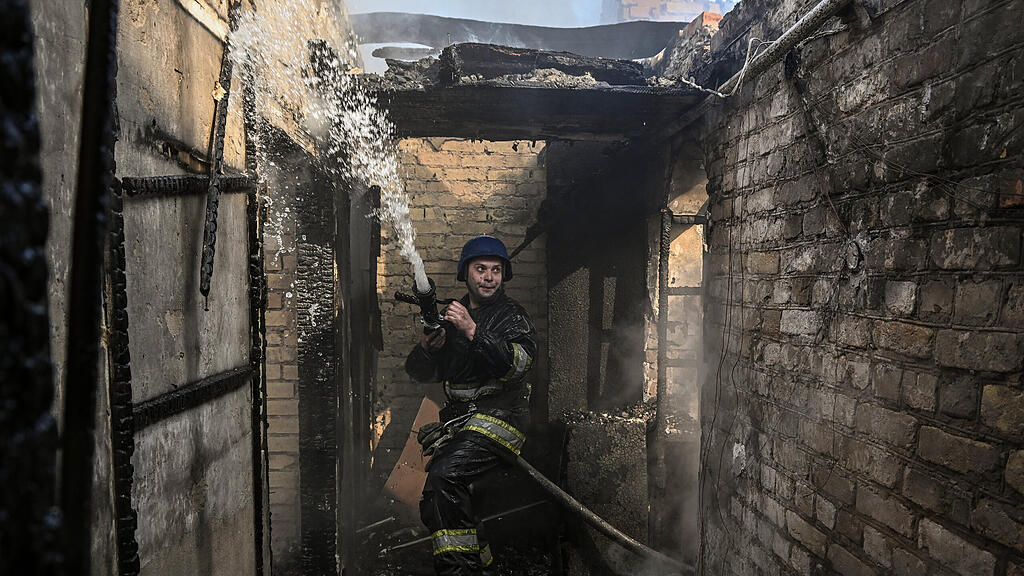Ukraine-Krieg, Tag 28: Zerst\u00f6rung in Kiew