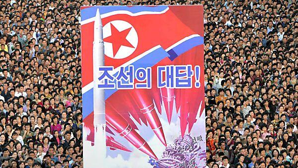 Nordkoreas Bevölkerung wird permanent eingeschworen