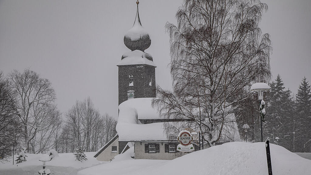 Über zwei Meter Schnee in Krispl