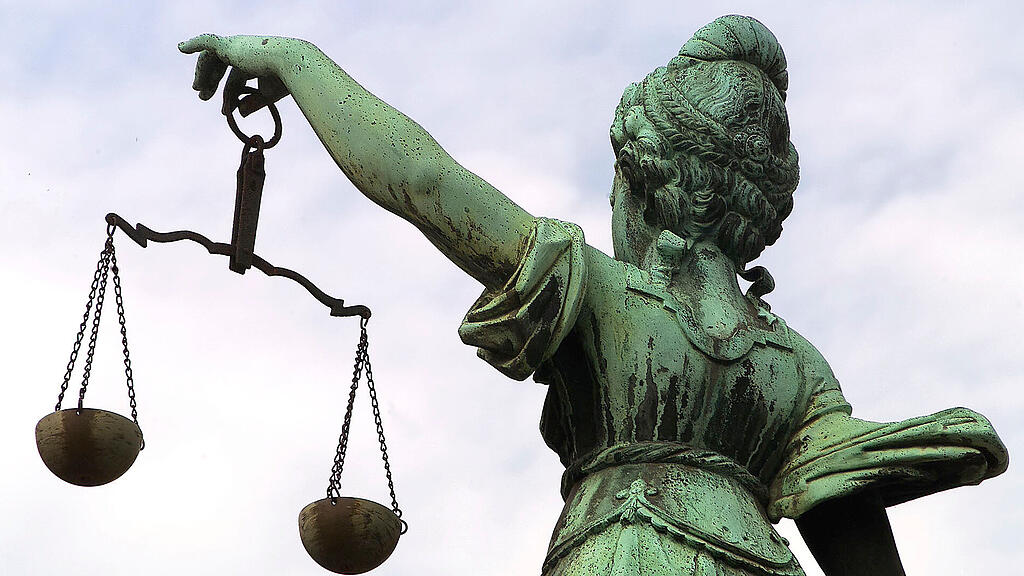 Gericht, Prozess, Justiz, Justitia, SB