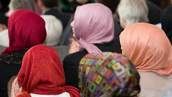 Kopftuch ist eindeutiges religiöses Zeichen