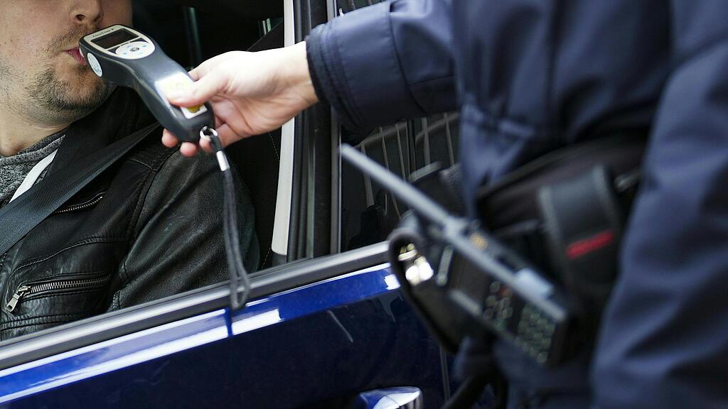 symb_Alkolenker, symb_Polizeikontrolle