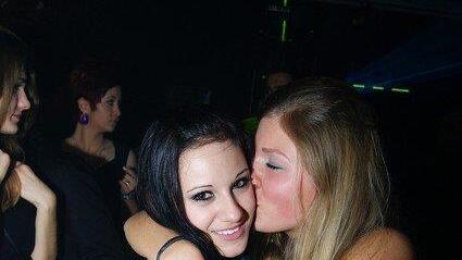 Weltuntergangsparty Vis a Vis