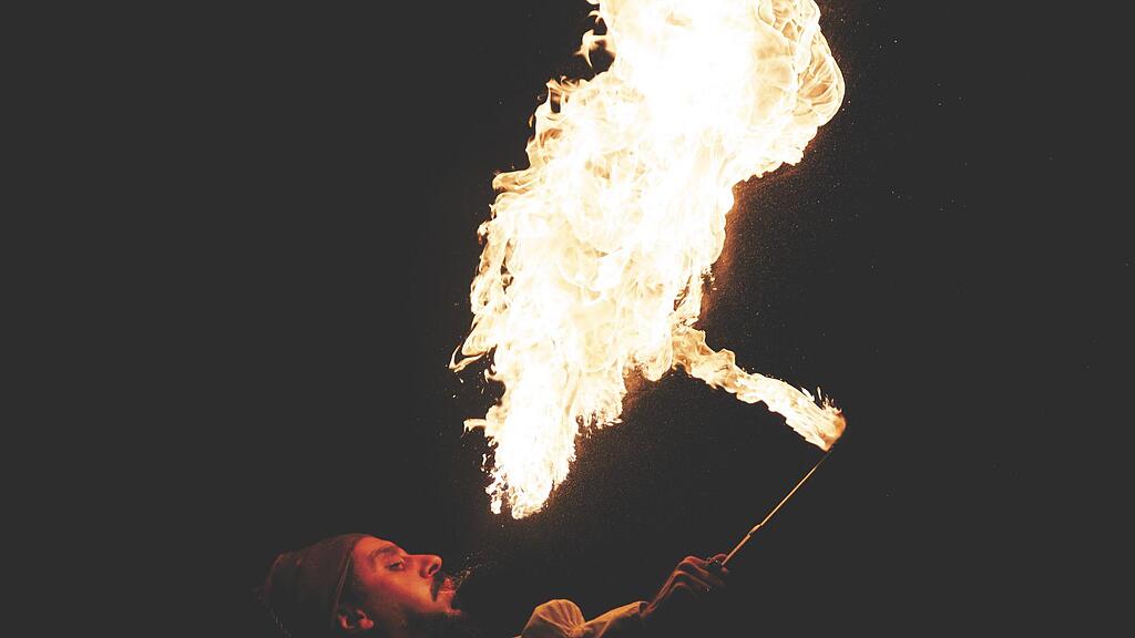 symb_feuerspucken symb_feuerspucker