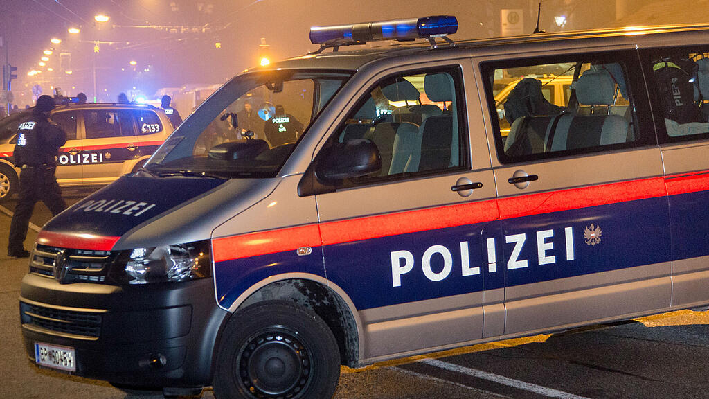 Die Polizei muss immer wieder mal nach Wals ausrücken. (Themenbild)
