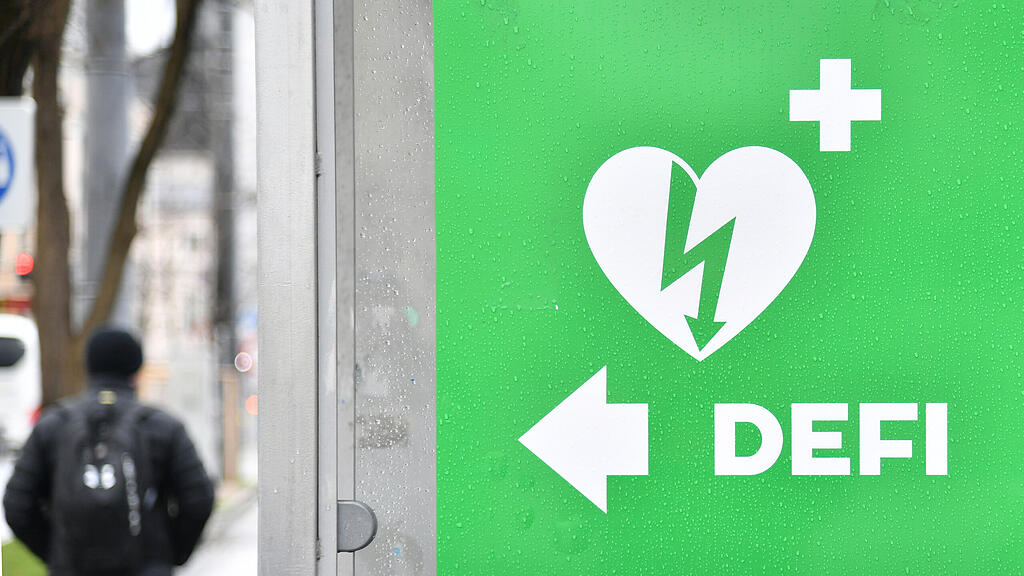 symb_defibrillator, symb_herzinfarkt, symb_herz