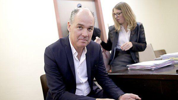 Hartmann kämpft vor Gericht gegen Entlassung an