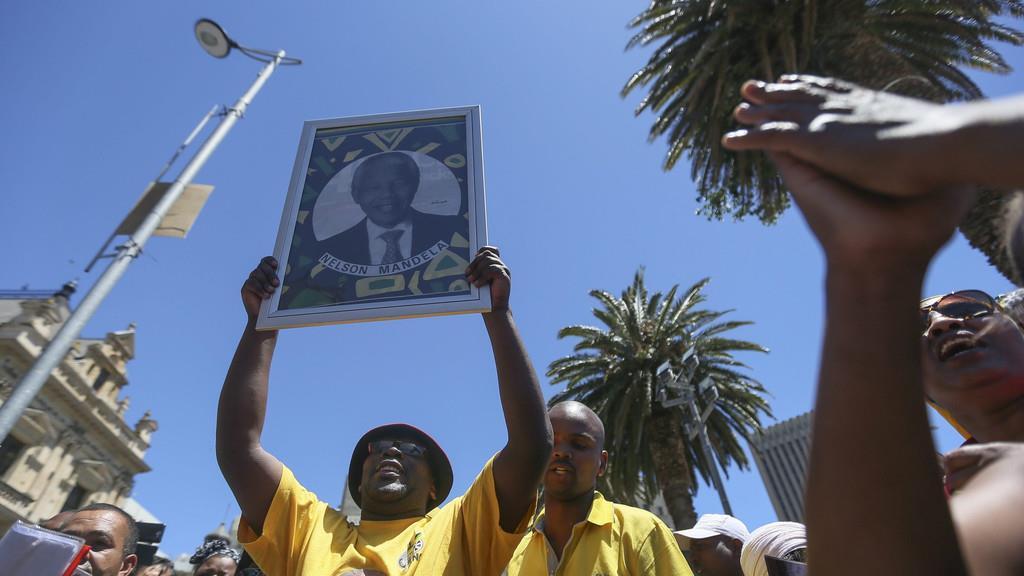 Welt trauert um Nelson Mandela