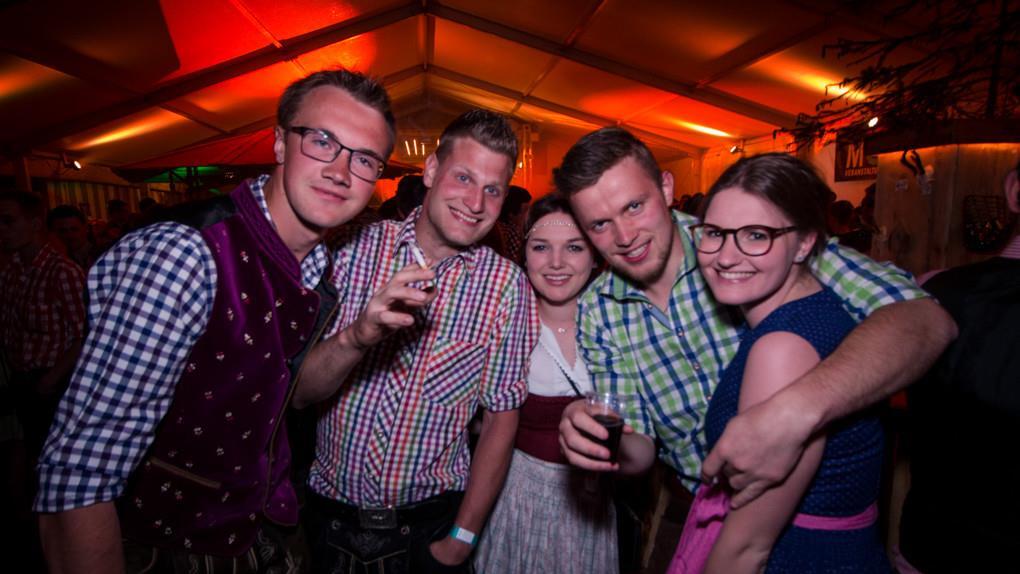 10. Sagler Bierzelt I