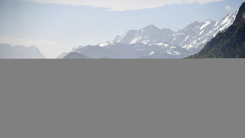 Sanierung am Flughafen Salzburg l\u00e4uft, II