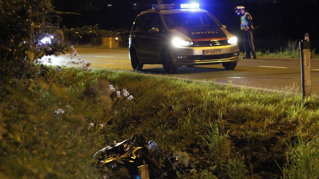 Motorrad contra Pkw auf B1: Biker verletzt