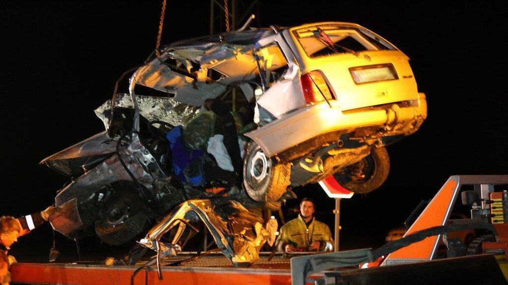 Zwei Tote bei Crash in Tacherting