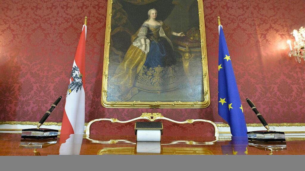 AMTSENTHEBUNG DER REGIERUNG DURCH DEN BUNDESPR\u00c4SIDENTEN