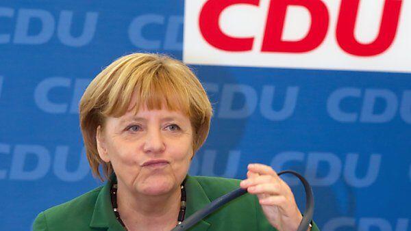 Merkel will Gabriel in Europapolitik einbinden