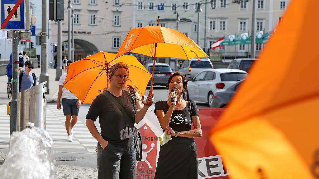 Umbrella March 2022 Salzburg