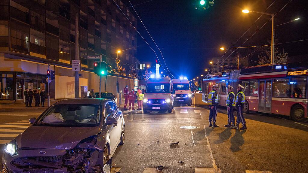 Frontal-Crash in der Sterneckstraße