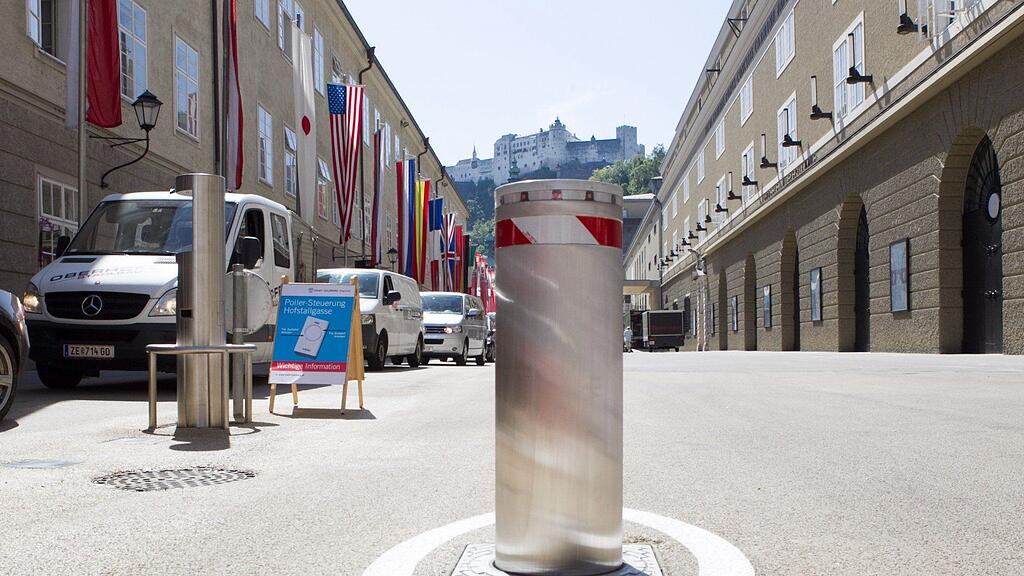 Die letzten Poller für die Innenstadt sind am Dienstag in der Hofstallgasse in Betrieb gegangen.