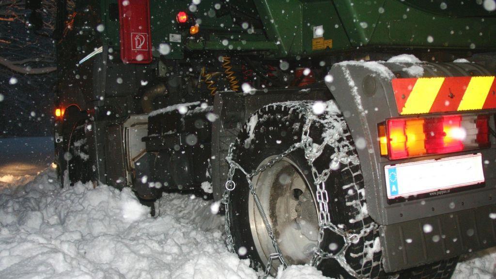 Schneefahrbahn auf B154