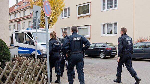 Die durch Hameln gezerrte Frau wurde auch mit einem Messer malträtiert