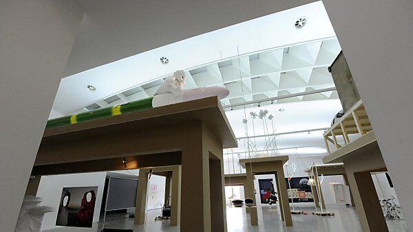 Ausstellungsstücke von Cosima von Bonin