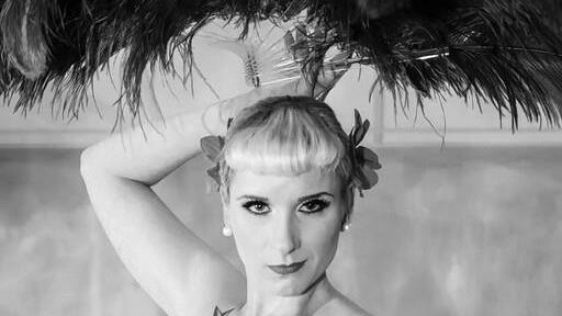 Burlesque Workshop mit TRONICAT LA MIEZ