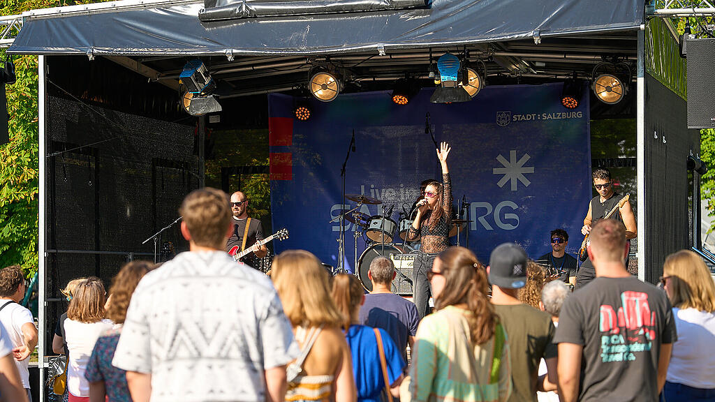 Live in Salzburg, Volksgarten