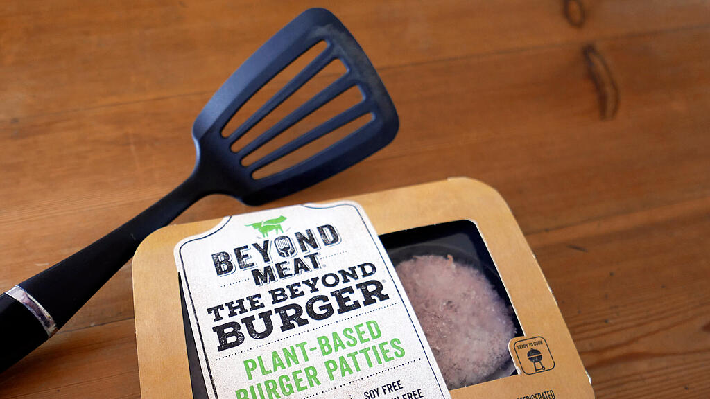 Earns Beyond Meat =.jpg