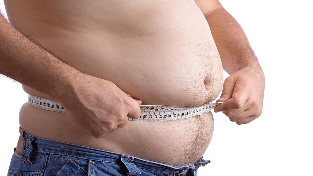 Männerbrust und dicker Bauch gehen meist einher.