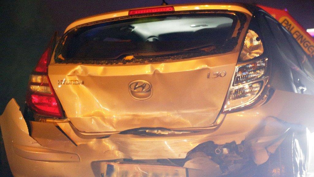 Stau nach Auffahrunfall auf A1