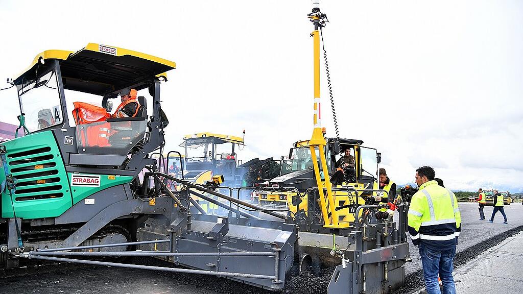 Flughafen Salzburg: Asphaltierung hat begonnen