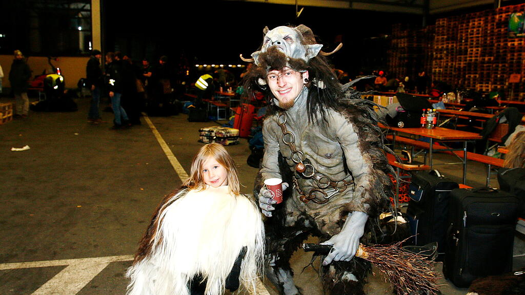 Maxglaner Krampus und Perchtenlauf