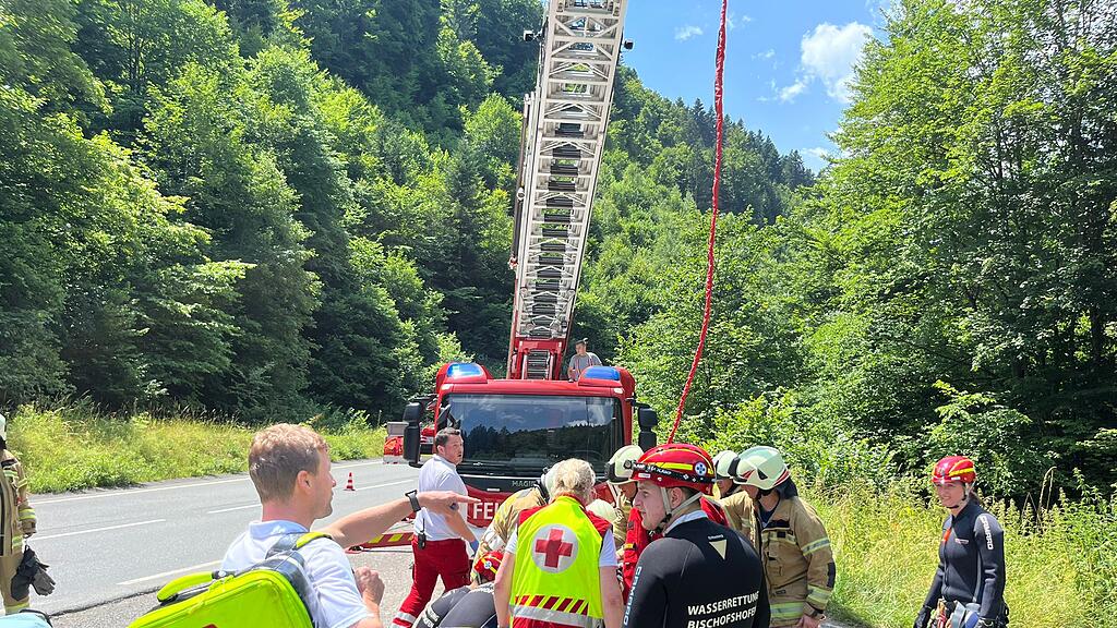 Motorradunfall Bachbett Bischofshofen