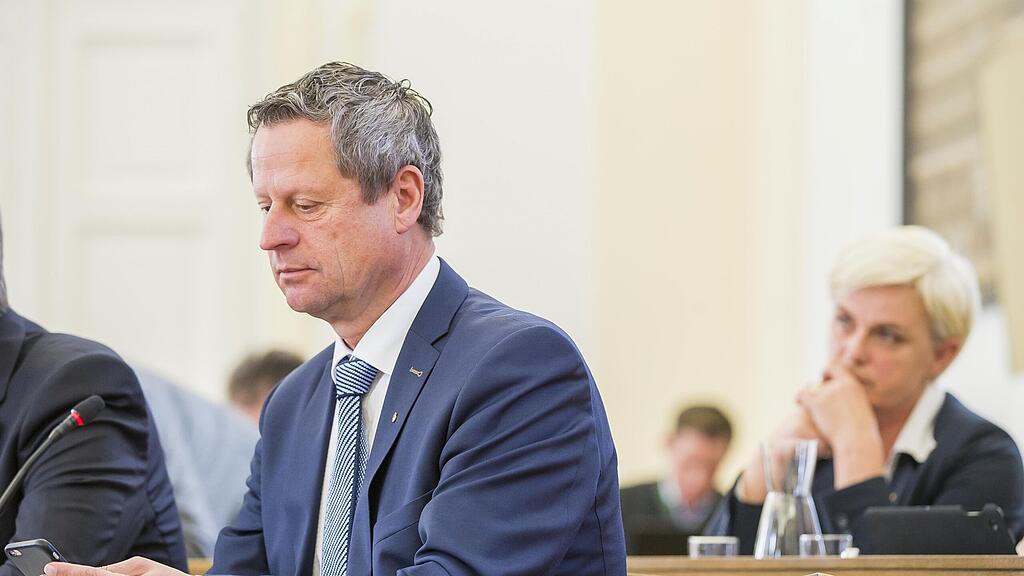 Naderer steht mit seinem Antrag alleine da.