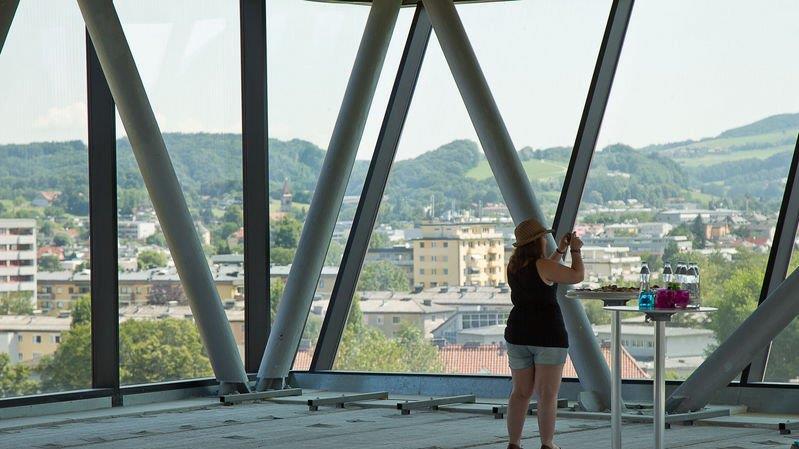 Panoramabar erweitert Stadtbibliothek