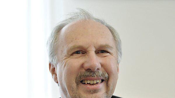 Nowotny mit schlechten Nachrichten